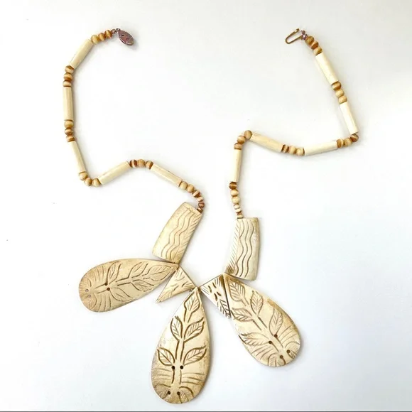 Vintage 1970s Artisan Etched Bone Statement Necklace - Picture 9 of 17